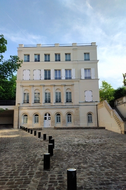 (94) Cabinet dentaire à vendre – murs + équipement – environnement exceptionnel (Réf : VI/122)