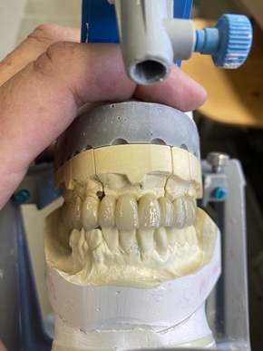 FREELANCE POLYVALENT