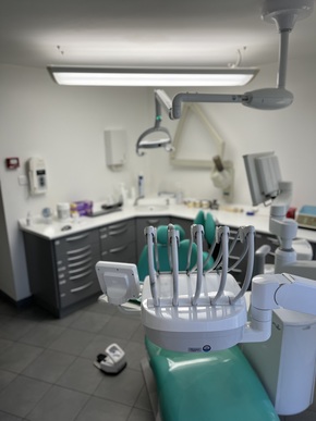 VENTE PARTS CABINET DENTAIRE VAR