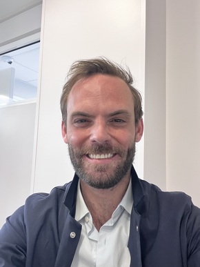 Dr Douglas PIDOUX - Dentiste omnipraticien, orientation implantologie