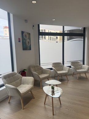 Salle dentaire équipée disponible – Lyon Croix-Rousse – Temps plein ou partiel