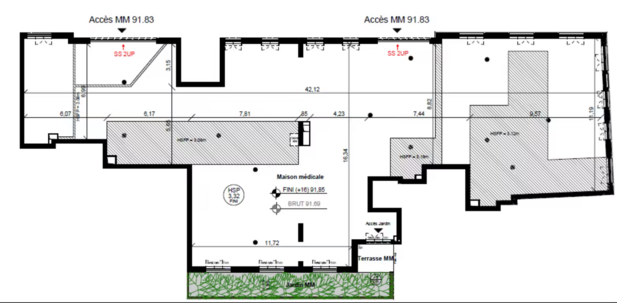 A vendre plateau ERP neuf 400 m² + jardin privatif emplacement AAA