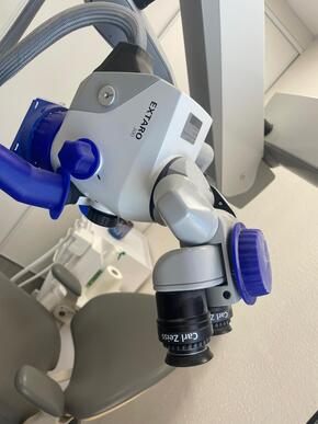 Microscope ZEISS EXTARO 300 sur roulettes