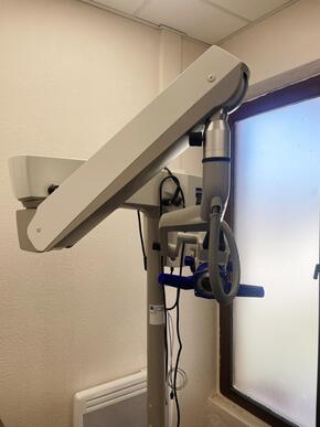 Microscope ZEISS EXTARO 300 sur roulettes