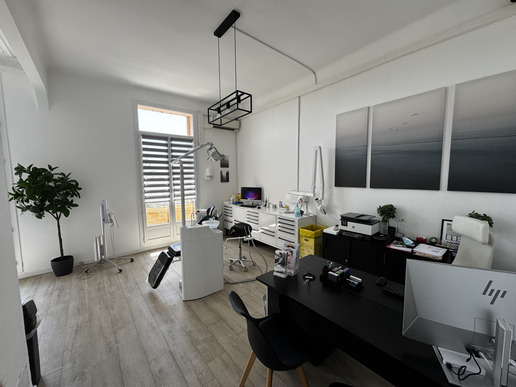 À vendre – Cabinet dentaire avec murs – Hyères centre-ville