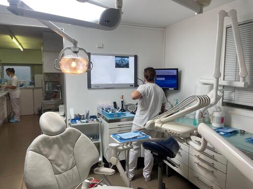 🦷 sydel · Paris 12 (75) – omnipratique & implantologie, 2 fauteuils · Réf. 7504