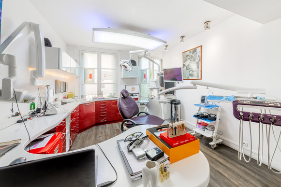 🦷 sydel · Le Havre (76) – cabinet implantologie, 535 K€ de CA · Réf. 7601