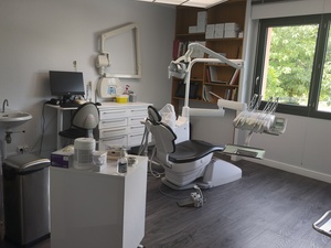 🦷 sydel · Sébazac-Concourès (12) – 2 fauteuils, murs + fonds · Réf. 1201