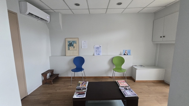 opportunité rare : cession cabinet dentaire + immeuble complet en plein cœur de genay (69)
