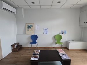 opportunité rare : cession cabinet dentaire + immeuble complet en plein cœur de genay (69)