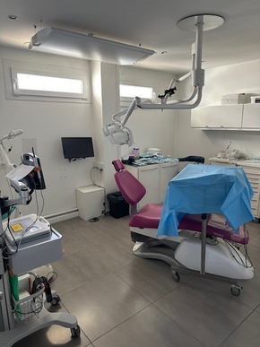 🦷 sydel · Grenoble (38) – murs + fonds, spécialité implantologie · Réf. 3801