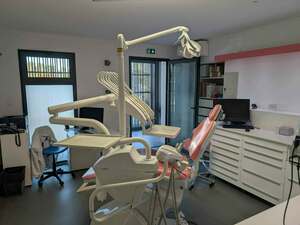 Cession parts cabinet dentaire en association