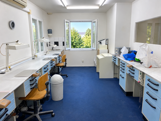 Laboratoire de prothèses à louer