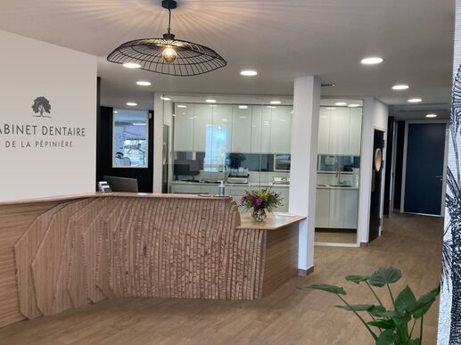 Recherche Assistant(e) dentaire qualifié(e) H/F