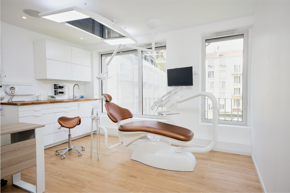 Assistant(e) dentaire qualifié(e) (h/f) CDD 35h ou 28h (5 ou 4 jours)