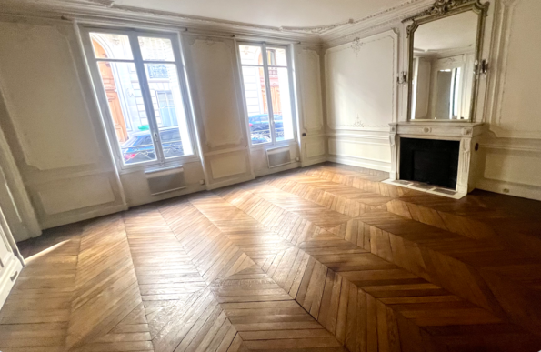 A vendre Paris 7e - Vaneau / Bellechasse Rez-de-chaussée 100 m2 