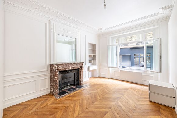 Paris 7e Suffren-Unesco Rez-de-chaussée de caractère 130m2 entièrement rénové