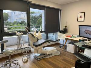 🦷 sydel · Bastia (20) – murs + fonds, cabinet d'orthodontie 5 fauteuils · Réf. 2001