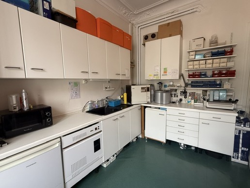🦷 sydel · Paris (75) – cabinet omnipratique & implantologie, patientèle fidèle · Réf. 7501