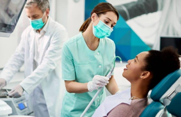 Assistant(e) dentaire qualifié(e) - Marseille 8e H/F