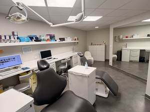 🦷 sydel · Montpellier (34) – orthodontie, murs + fonds · Réf. 3401