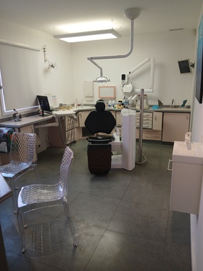 Var cherche collaborateur en vue vente cabinet dentaire récent 