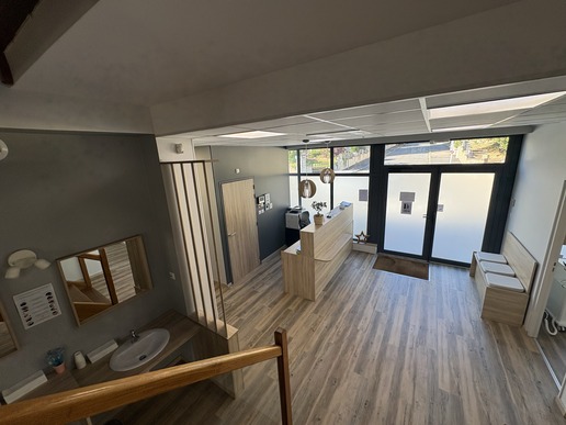 🦷 sydel · Néris-les-Bains (03) – cabinet d'ortho, murs + fonds, 4 fauteuils · Réf. 0301