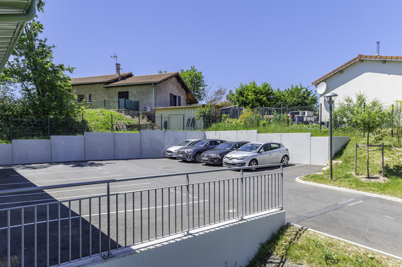 À VENDRE – BUREAUX DISPONIBLES IMMÉDIATEMENT !