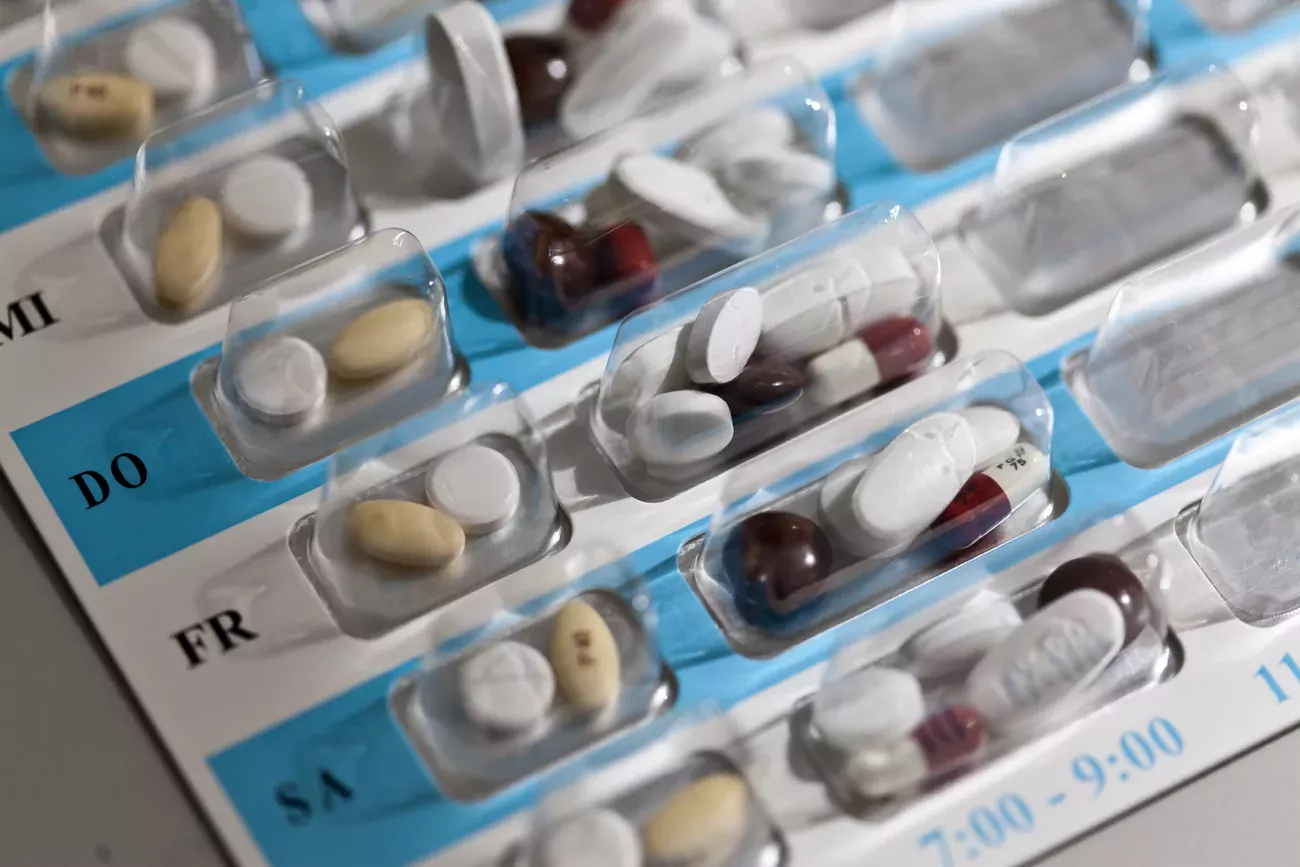 Principal moteur des exportations helvétiques, les ventes de produits chimiques et pharmaceutiques ont reculé de 3,6% sur un mois. (Keystone)