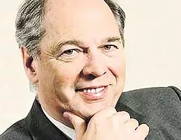Gustav Stenbolt. Valartis Group a été stabilisé et se trouve maintenant à l'affût d'opportunités intéressantes. 