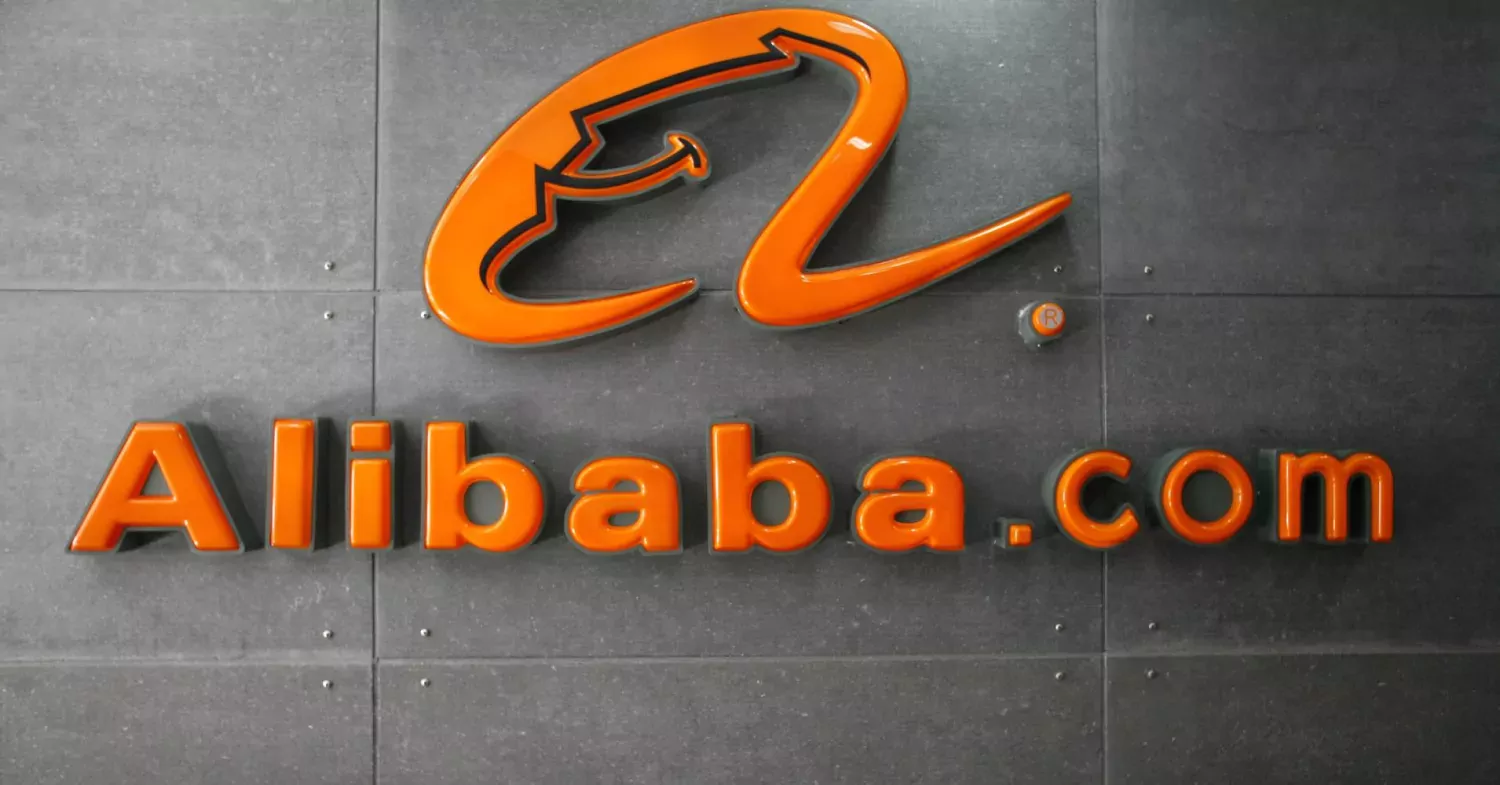  A l'heure où les achats en ligne des consommateurs chinois continuent de s'envoler, Alibaba diversifie tous azimuts ses sources de croissance, investissant aussi bien dans des applications et dans le divertissement, avant d'explorer le commerce de détail en dur.