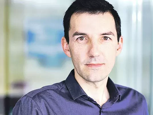 Raphaël Rollier. Chef du projet «Smart City» chez Swisscom. Il a dévéloppé un programme de mentorat pour start-up à l’EPFL.