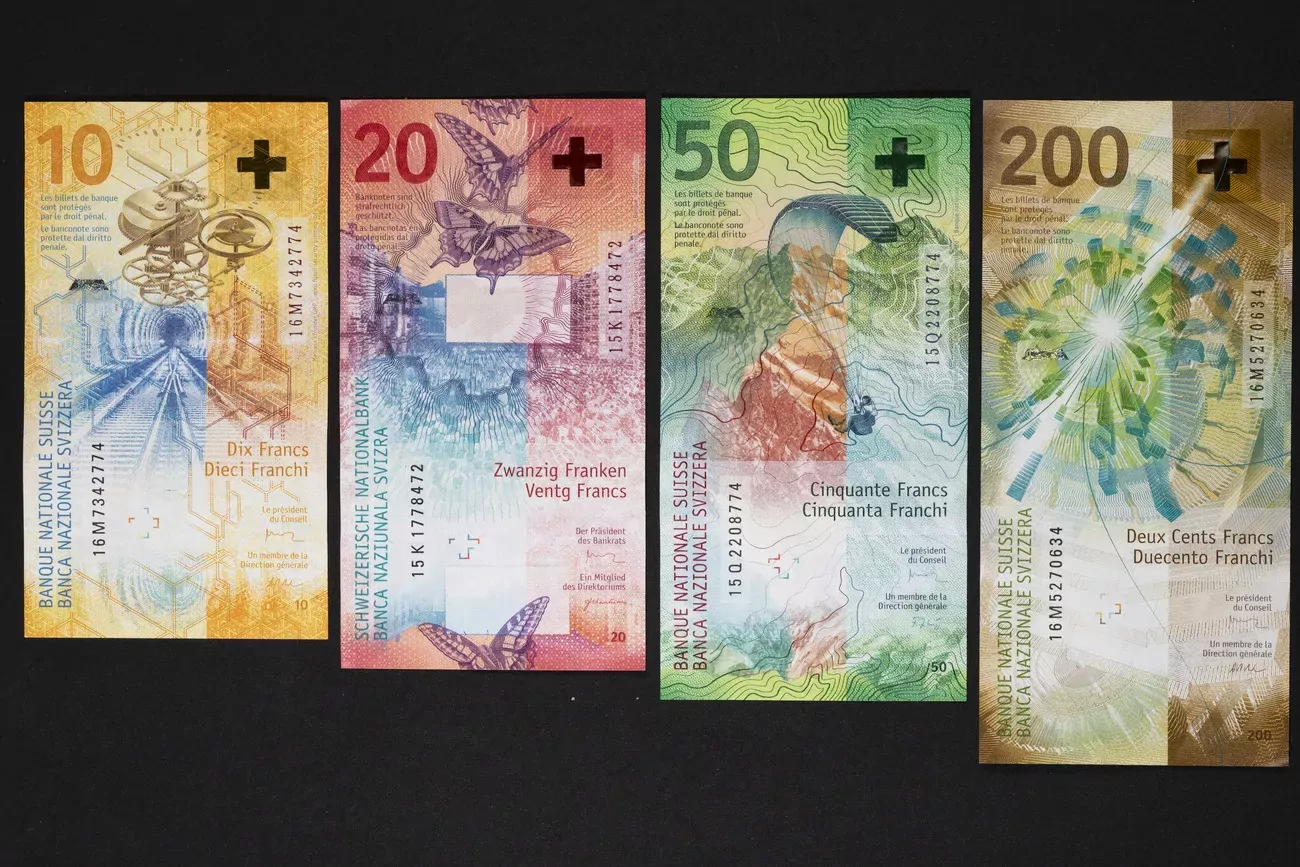 Près d'un sondé sur deux a rapporté une variation de bonus par rapport à l'année précédente, pour la moitié une diminution.(Keystone)
