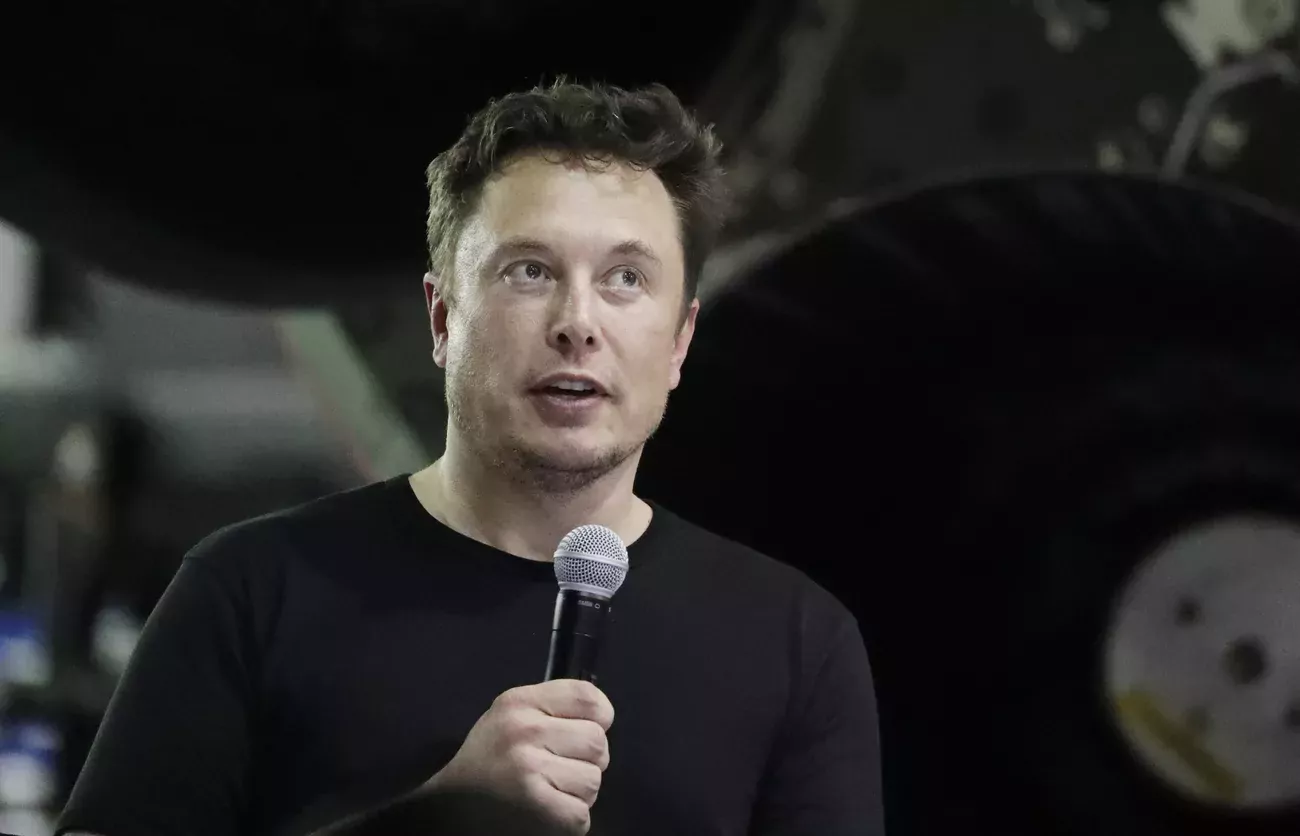 Elon Musk souligne que ce ne sont pas les brevets qui protègent une entreprise de la concurrence mais sa capacité à attirer "les meilleurs ingénieurs du monde".(Keystone)