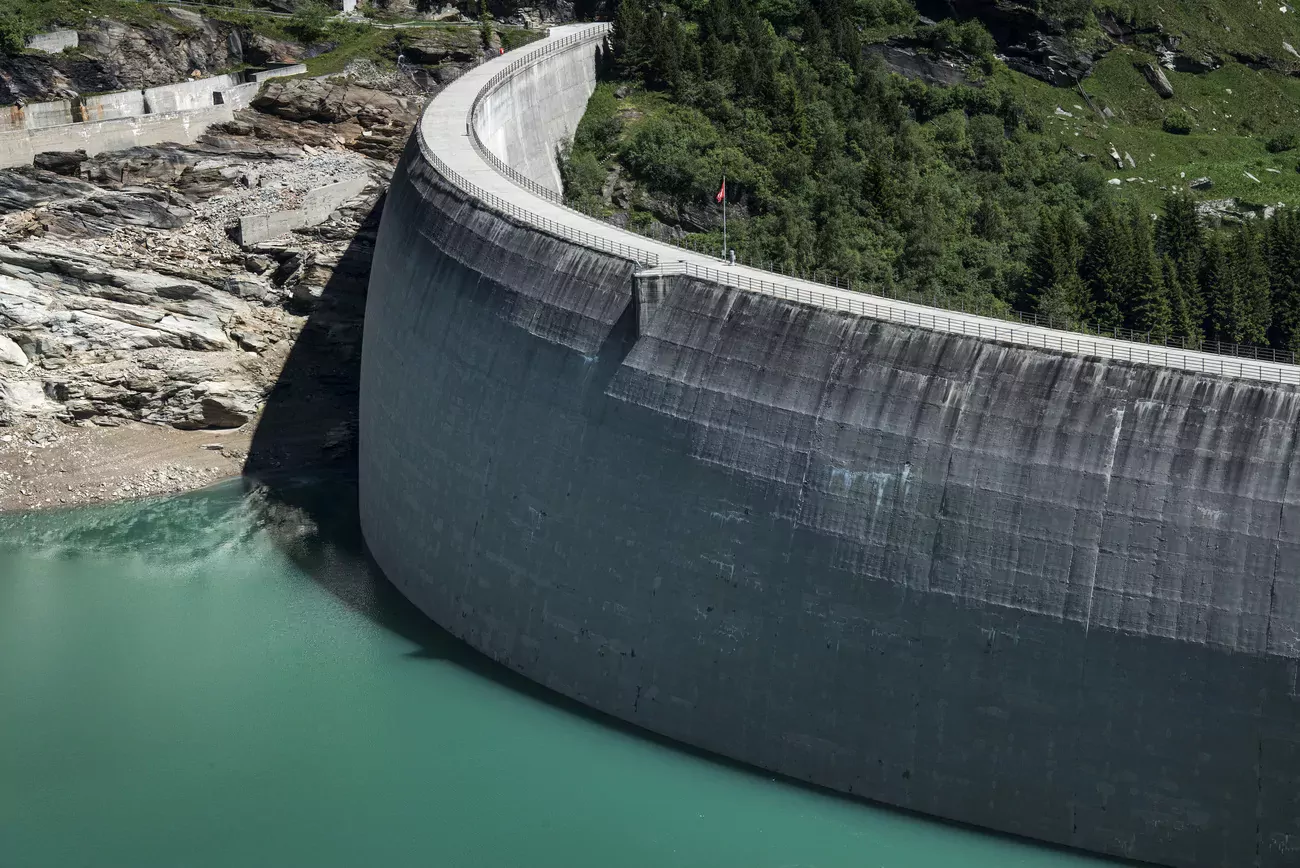 Les chercheurs de l'Empa plaident pour limiter la construction de nouvelles installations de stockage. Les centrales de pompage-turbinage doivent cependant continuer à être exploitées, soutient Harald Desing, co-auteur de l'étude. 