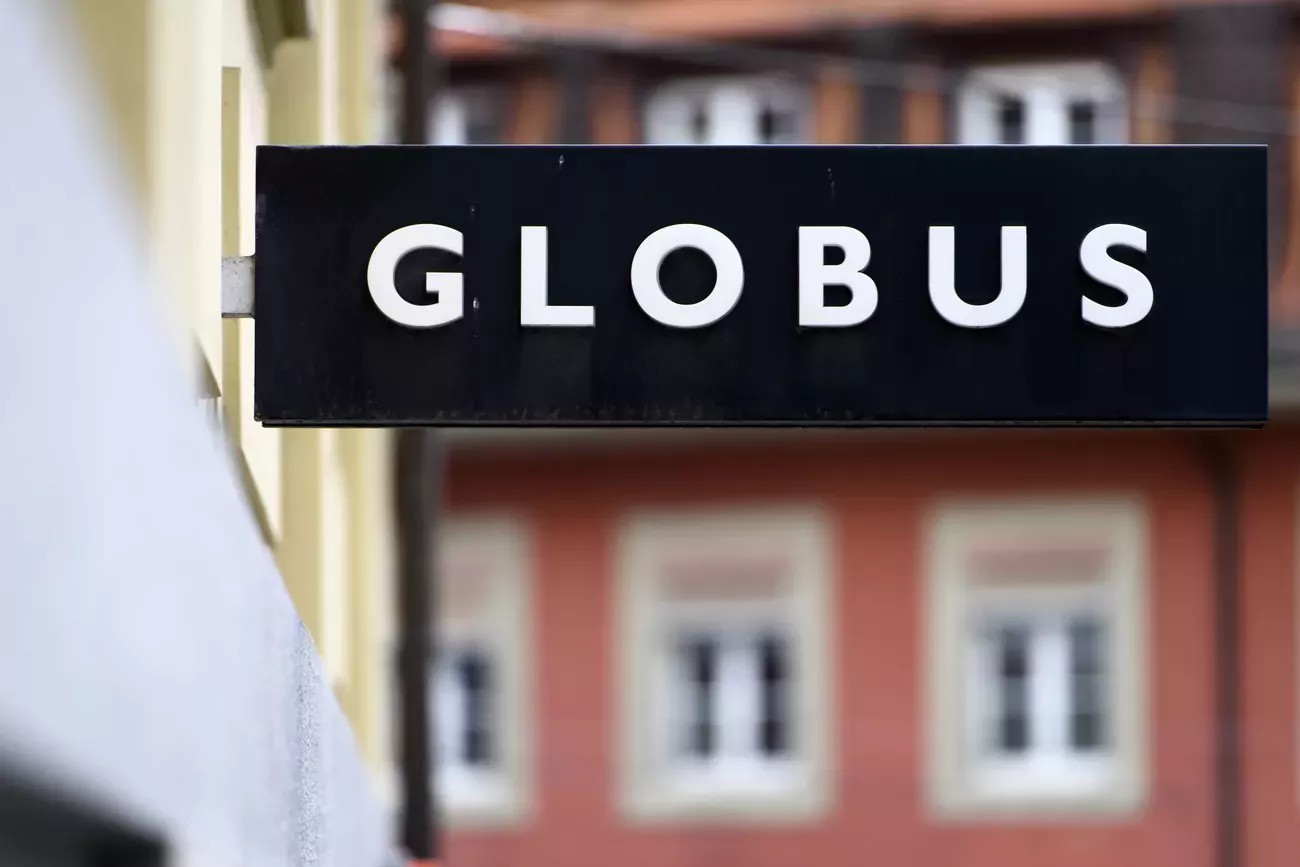 Début février, Migros a annoncé la vente de Globus à une coentreprise composée de l'autrichien Signa et du thaïlandais Central Group. (Keystone)