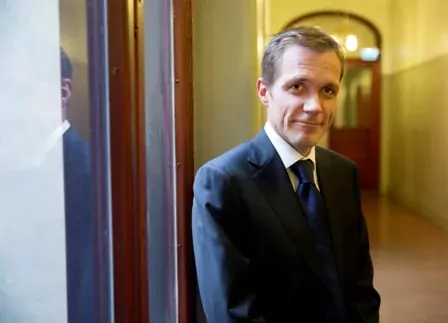 Paal Bjørnestad, secrétaire d'État aux Finances: "Les revenus pétroliers de l'État ont considérablement chuté et pour la première fois depuis longtemps sont devenus moindres que le déficit du budget de l'État".