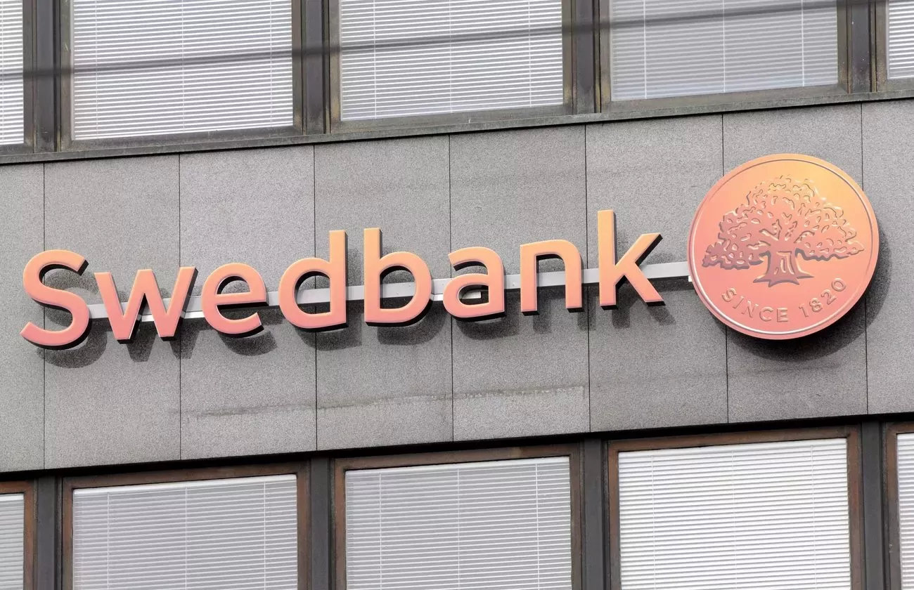 Swedbank limoge sa directrice et suspend son titre à Stockholm | Agefi.com