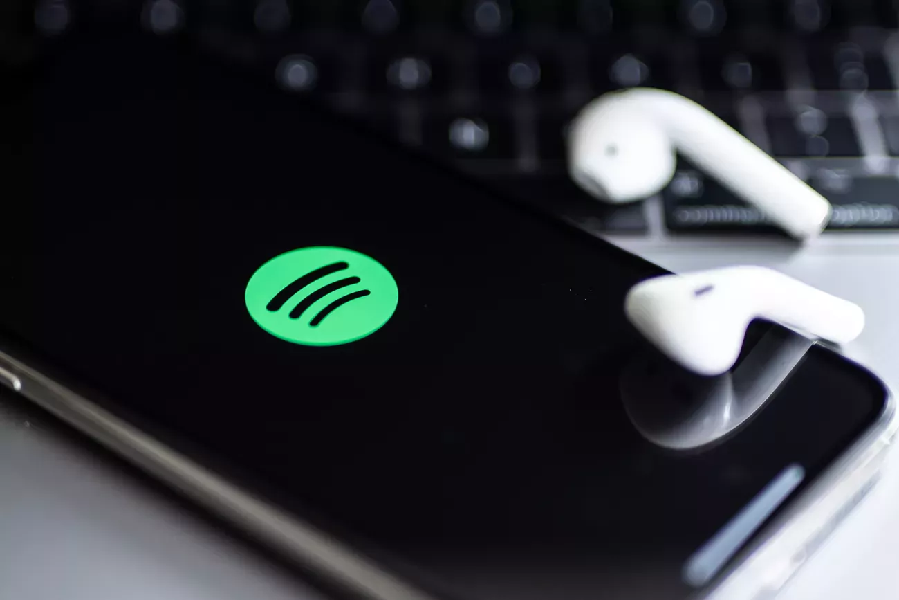 Le nombre d'utilisateurs actifs de Spotify a atteint 345 millions (+27% sur un an) fin décembre.