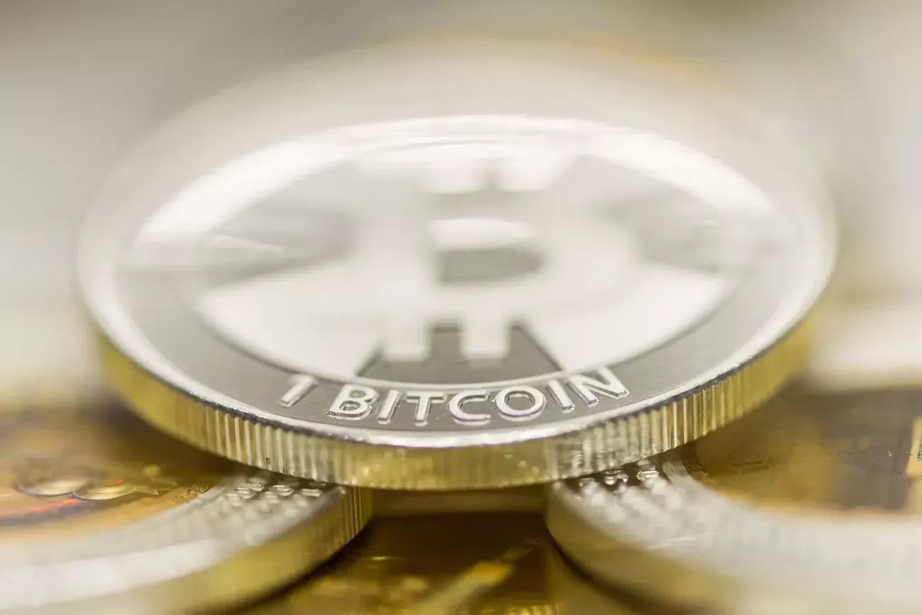 Le bitcoin passe sous les 20.000 dollars | Agefi.com