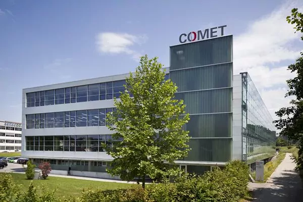 Comet. Focalisation sur les affaires de composants et modules à Flamatt. 