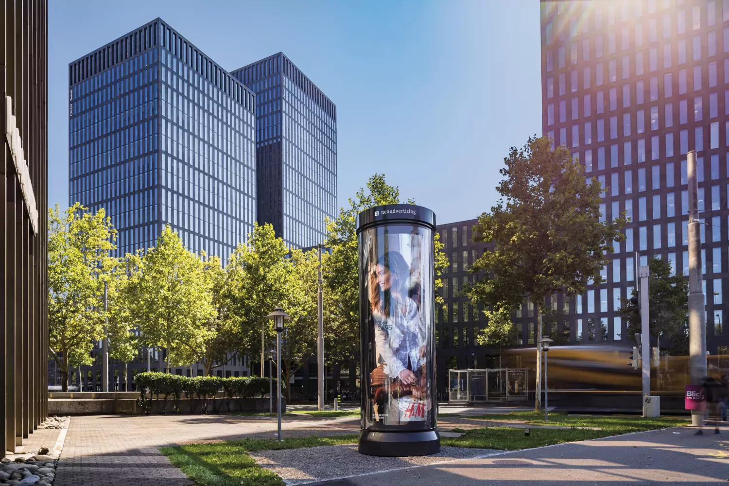 Neo Advertising exploitera un minimum de trois colonnes rotatives lumineuses.