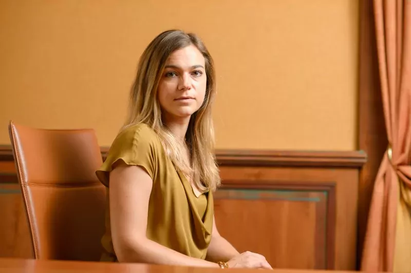 Après avoir obtenu un Master of Business Administration à la Lausanne Business School, Michaela a débuté sa carrière professionnelle dans la banque privée à la Banque Baring Brothers Sturdza.
