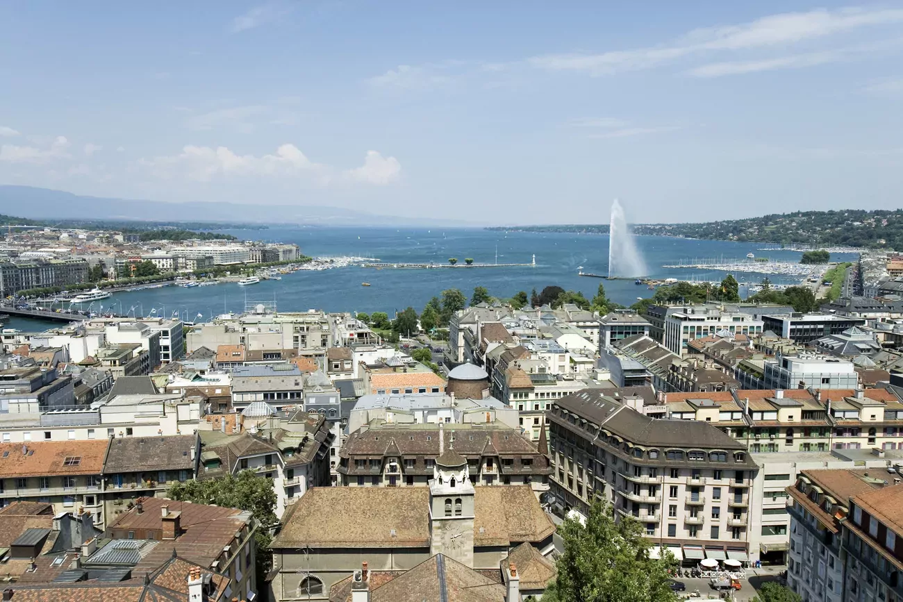 A Genève, la dernière réévaluation globale remonte à 1964, ce qui génère une grande inégalité fiscale entre les anciens et nouveaux propriétaires de leur logement ainsi qu'un manque à gagner pour l'Etat.