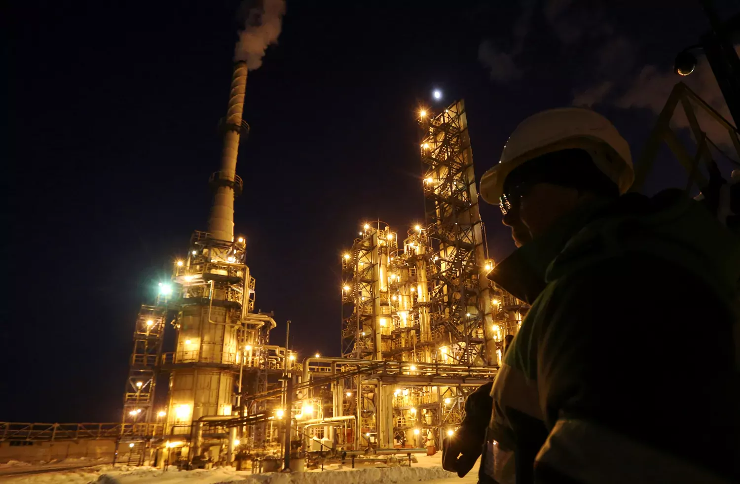 Les investisseurs sont restés à l'affut du moindre indice concernant le respect de la réduction de la production promise par l'Organisation des pays exportateurs de pétrole (Opep).