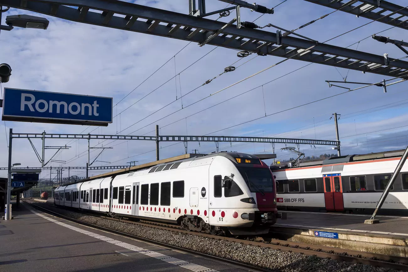 Le bénéfice consolidé 2022 du groupe fribourgeois atteint les 5,3 millions de francs contre une perte de 10,3 millions en 2021.