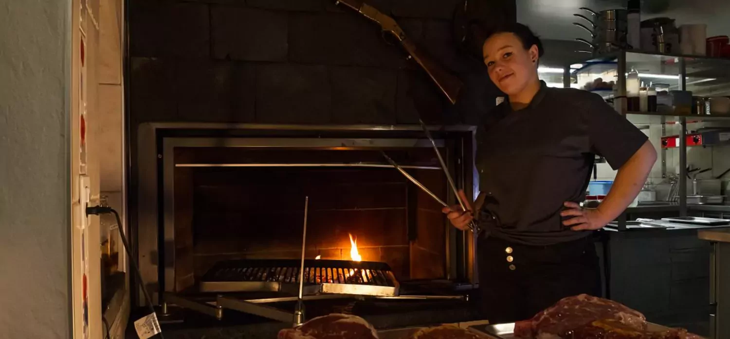 Aude Fischer a ouvert son restaurant à Bulle, le Bar’BQ, trois semaines avant la première vague du Covid.