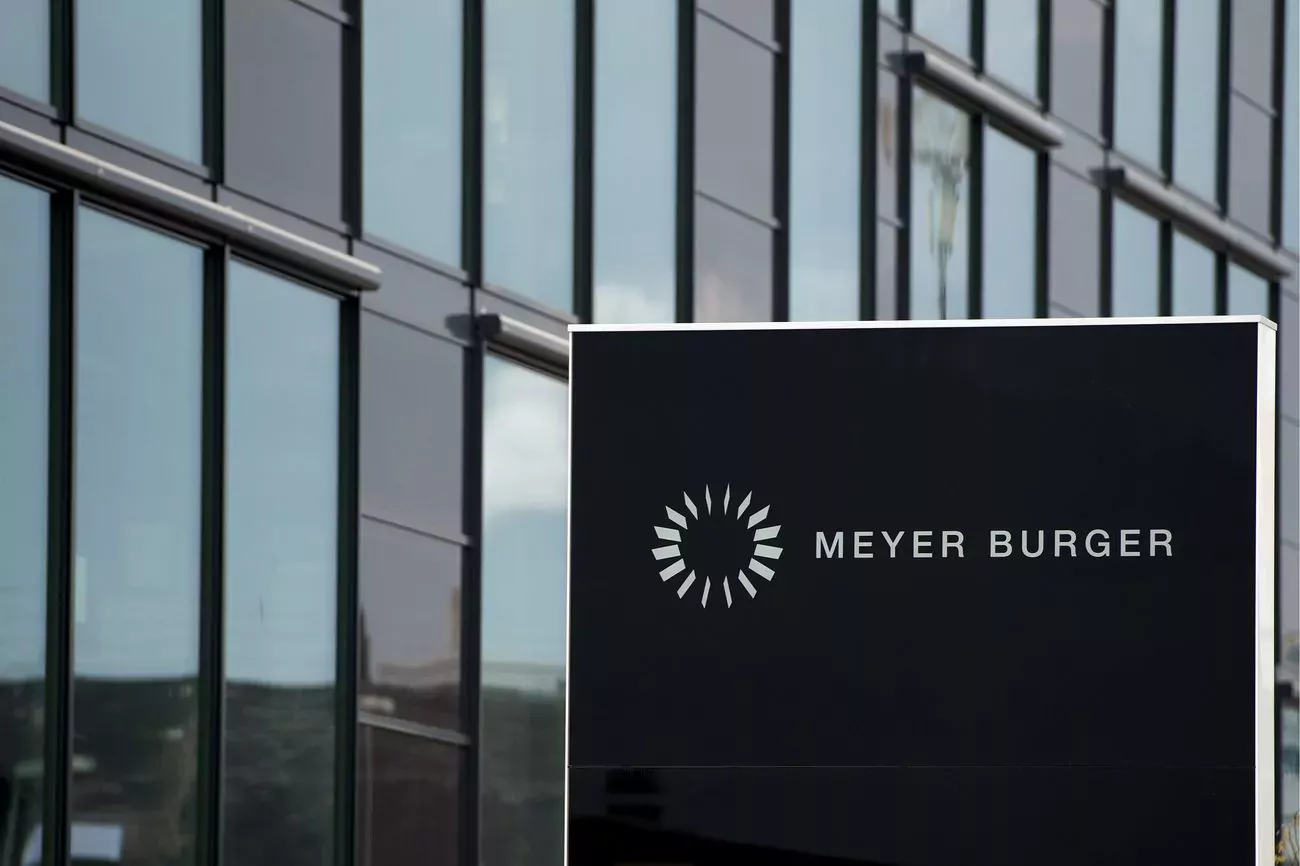 En décembre dernier, Meyer Burger avait confirmé la suppression de 160 postes de travail sur le site de Thoune.(keystone)