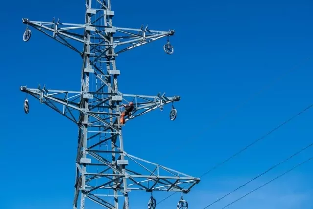 Ces dernières semaines, la demande en électricité a pourtant chuté. De 10 à 30%, selon les régions en moyenne en Suisse, d’après l’Office fédéral de l’énergie (OFEN). 