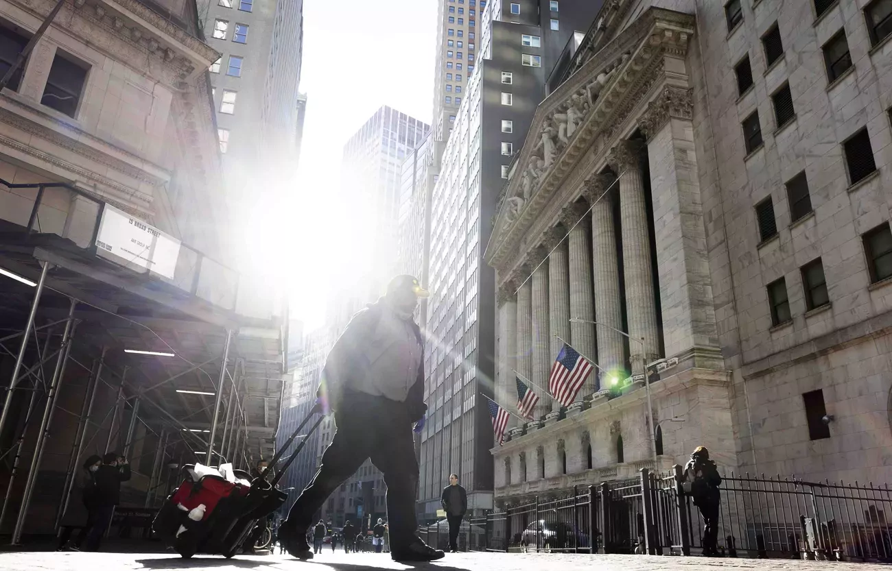 Etats-Unis: l'industrie manufacturière grimpe plus qu'attendu en février